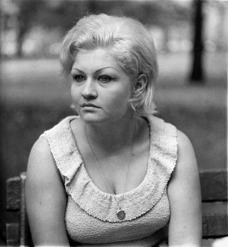 Diane Arbus (New York, USA: 1923-1971)
Woman in Park, Diane Arbus, Silver Gelatin Print, 7.5 x 7.5 inches. Unsigned. Private Collection, Paris.