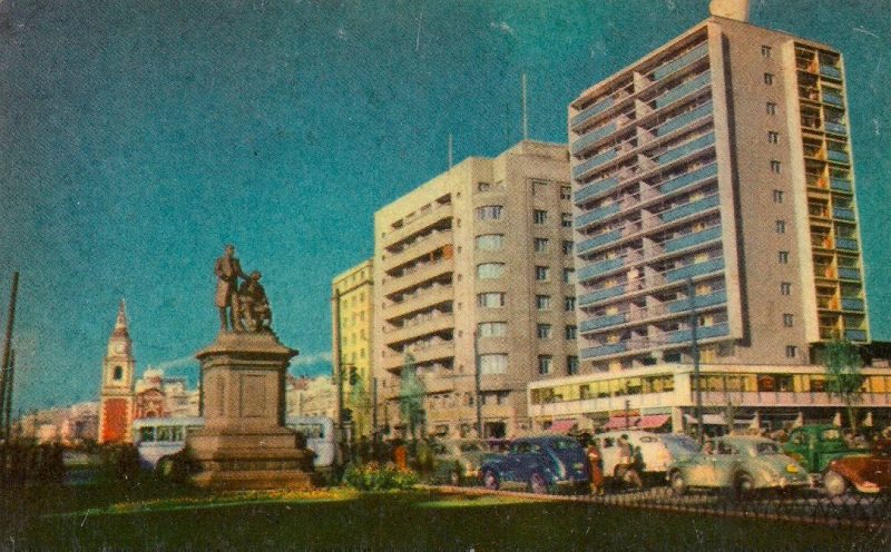 Vintage Postcard, Santiago, Chile, 1940's. Measures 3.5 x 5.5 inches. No markings or handwriting on verso. $10.
