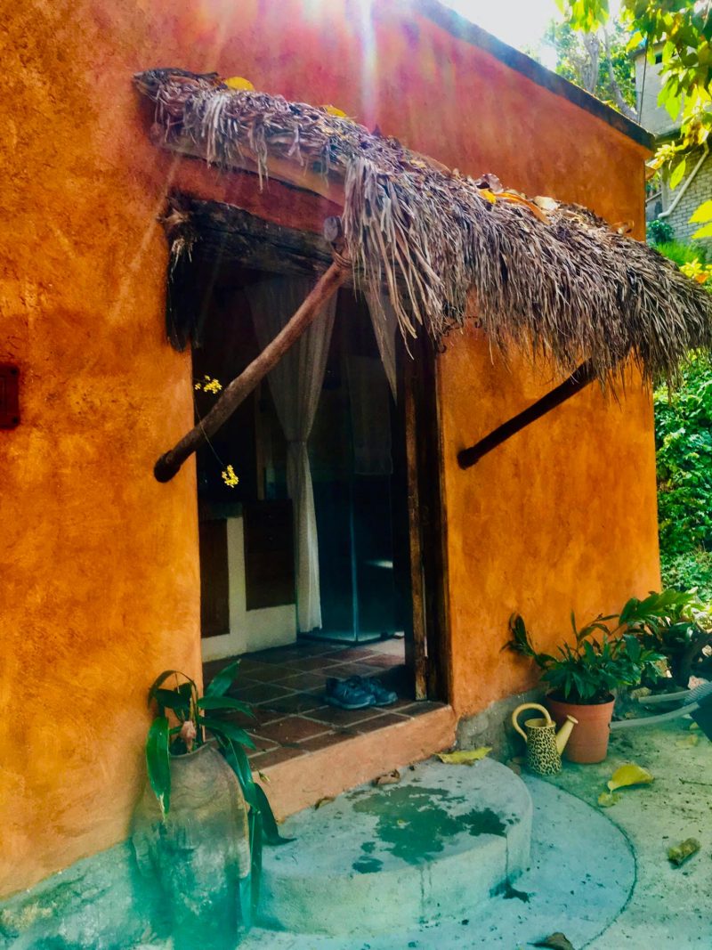 Casita Lupita / Fabulous Traditional Mexican studio perfect forr one person or a couple.